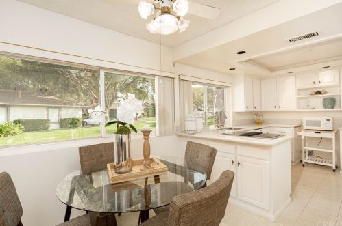 5281 Thorn Tree Ln, Irvine CA  92612-2346 exterior