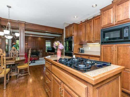 3817 Bridgewater Dr, Saint Paul MN  55123-2526 exterior
