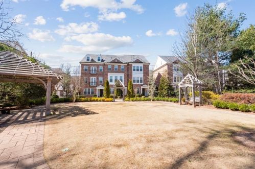 1272 Lullwater Park Cir, Atlanta, GA 30306-4638