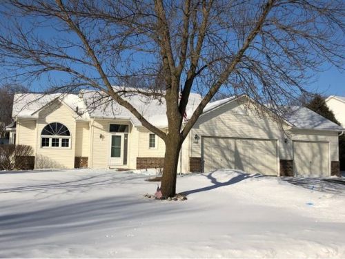 14884 Oakborough Dr, Prior Lake, MN 55378-4689