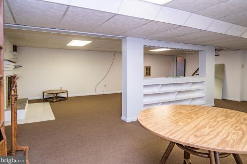 901 Enola Rd, Carlisle PA 17015-9548 exterior