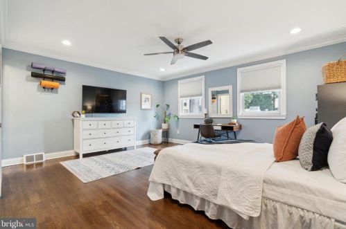 710 Lombard St, Philadelphia PA  19147-1315 exterior