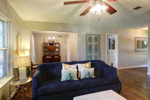 4633 Selkirk Dr, Fort Worth TX  76109-5243 exterior