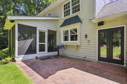 285 Brackenwood Cir, Atlanta GA  30328-2648 exterior