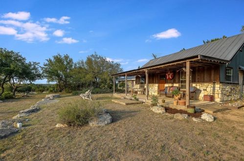 311 Vista West Ranch Rd, Mount Sharp, TX 78620-5284