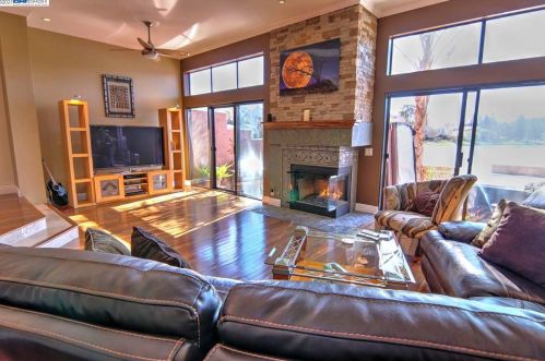 4039 Lakeshore Dr, San Ramon, CA 94582-4878