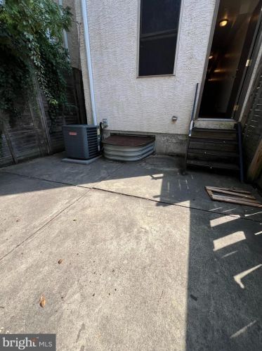 2036 19 St, Philadelphia PA 19121-4120 exterior