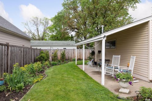 879 Hoyt Ave, Saint Paul MN  55106-1042 exterior