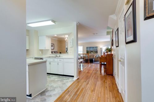 8725 Stone Hill Pl, Springfield VA  22153-1718 exterior