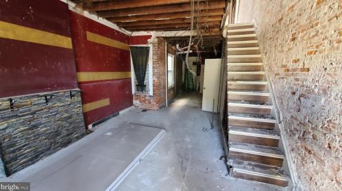 1717 27th St, Philadelphia, PA 19121-2824