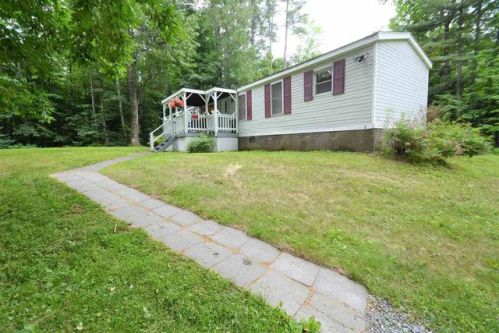 902 2nd Nh Tpke, Hillsboro, NH 03244-4621