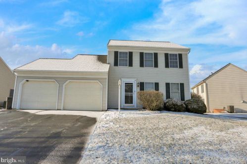 74 Misty Ln, Ephrata, PA 17522-9299