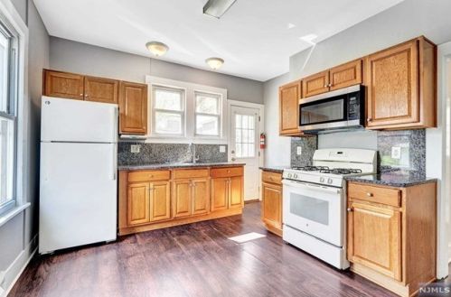 17 Willie St, Paterson NJ  07508-1621 exterior