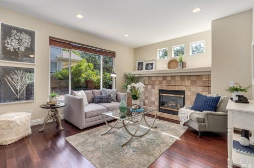 1100 Enzos Way, Windsor, CA 95492-8874