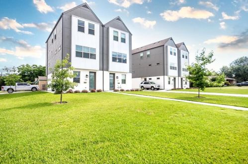 3513 Hills Ave, Fort Worth TX  76109-3664 exterior