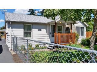 7311 Luther Rd, Portland, OR 97206-9315