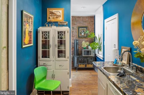 758 10th St, Philadelphia PA 19123-1966 exterior