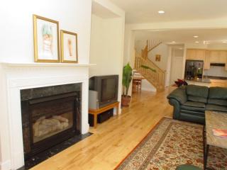 2725 Geneva St, Denver CO  80238-3040 exterior