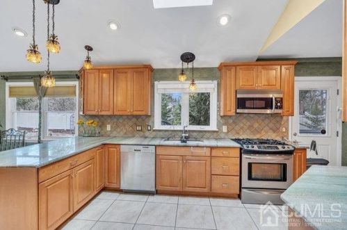 52 Sunset Ave, Princeton NJ  08540-8529 exterior