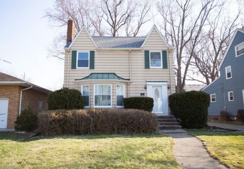 121 211th St, Cleveland, OH 44123-1058