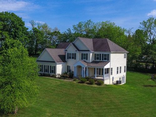 37117 Elaine Pl, Purcellville, VA 20132-5071