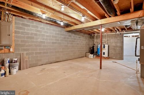 204 Quiet Place Ln, Berkeley Springs WV  25411-6633 exterior