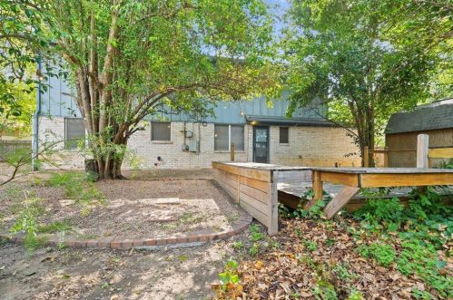 7204 Bucknell Dr, Austin TX  78723-1630 exterior