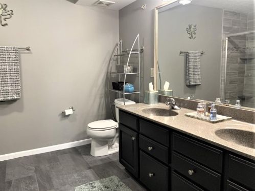 7204 English Dr, Cincinnati OH  45244-3150 exterior