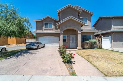 1061 Vermont Ave, Turlock CA  95380-5341 exterior