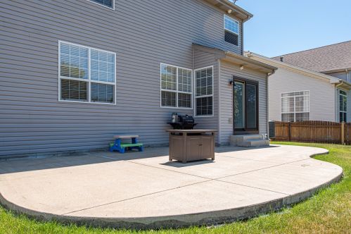 10 Covington Ct, Lemont IL  60490-4924 exterior