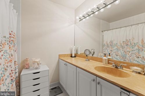 66 Catoctin Ct, Silver Spring MD 20906-2006 exterior