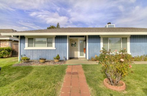 8937 Lismore Dr, Elk Grove, CA 95624-2649