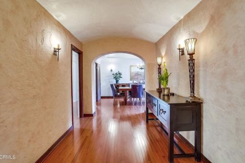1367 Sonora Ave, Glendale CA  91201-1411 exterior