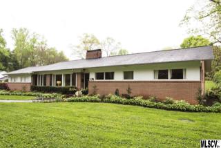 174 17th Ave, Hickory, NC 28601-1813