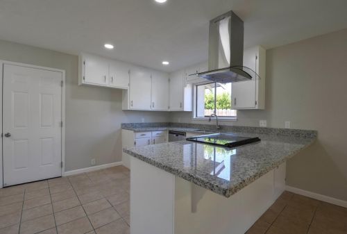 2021 Rochelle Ave, Turlock CA  95382-1666 exterior