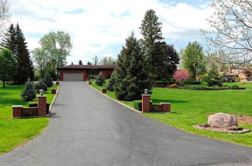 11 Wild Cherry Ln, Palos Park, IL 60464-1562