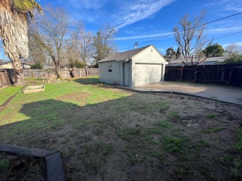 1417 Teresa St, Modesto CA  95350-3951 exterior