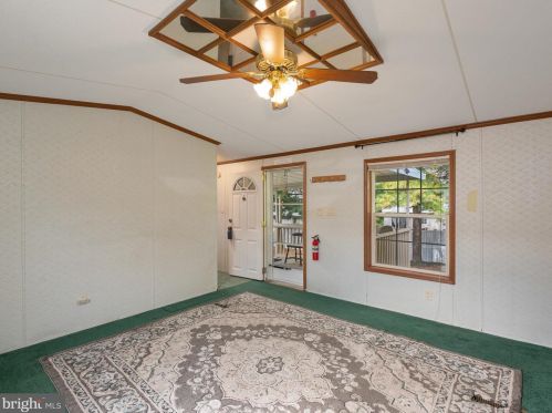 208 Saddleford Ct, Lancaster PA  17603-2188 exterior