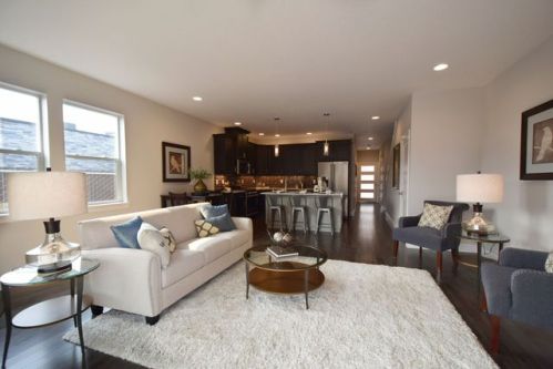 408 Main St, Silverton OR  97381-1717 exterior