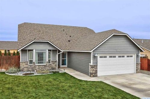 4909 Wrigley Dr, Pasco, WA 99301-8449