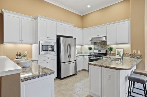 57 Kempton, Irvine CA  92620-2139 exterior