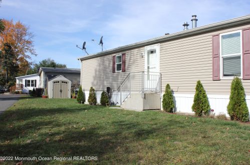 132 Lane B, Hazlet, NJ 07730-6003