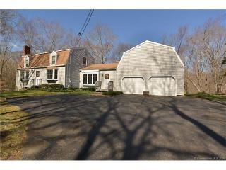 810 Madison Rd, Guilford, CT 06437-1711