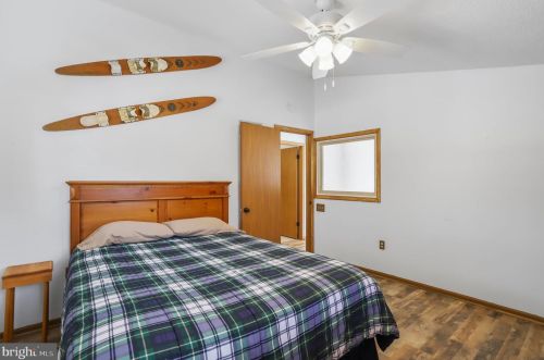 283 The Woods Rd, Hedgesville WV  25427-6886 exterior