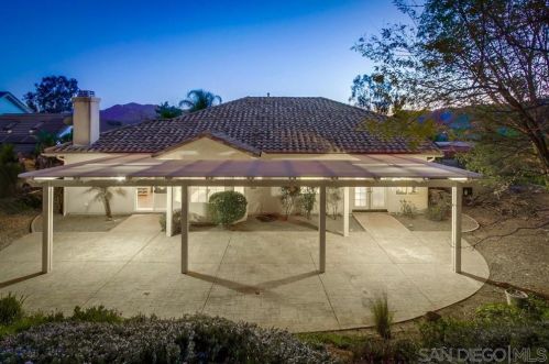 23718 Gymkhana Rd, Ramona, CA 92065-4014