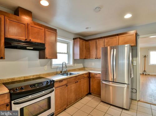 8708 Sundale Dr, Silver Spring MD 20910-5039 exterior