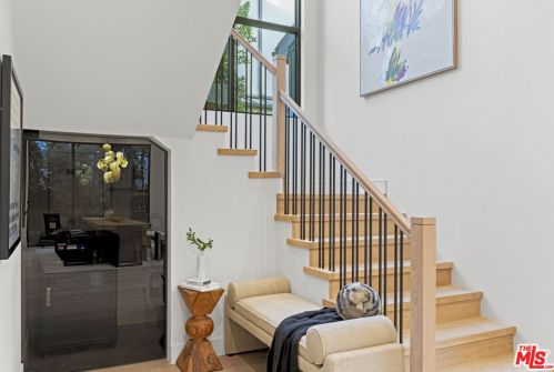 15754 Morrison St, Van Nuys CA  91436-1544 exterior