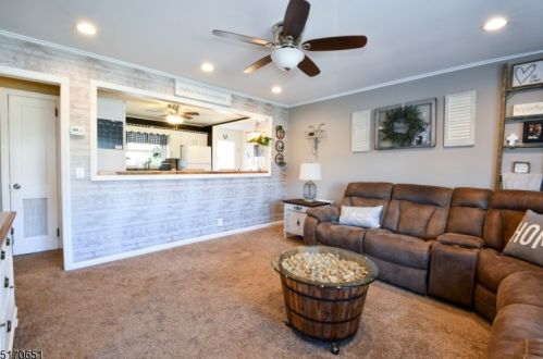 11 Cotter Ave, Kinnelon, NJ 07405-1410