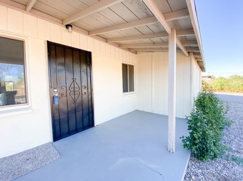 5842 26th St, Tucson, AZ 85711-5923