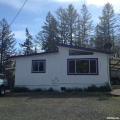 38676 First Creek Dr, Lebanon OR  97355-9756 exterior